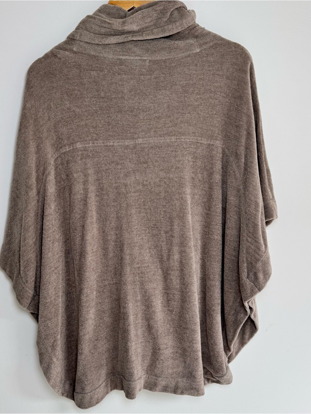 Barefoot Dreams Cozychic Ultra Lite Weekend Poncho Cowl Neck Sweater Womens L/XL - Picture 4 of 11
